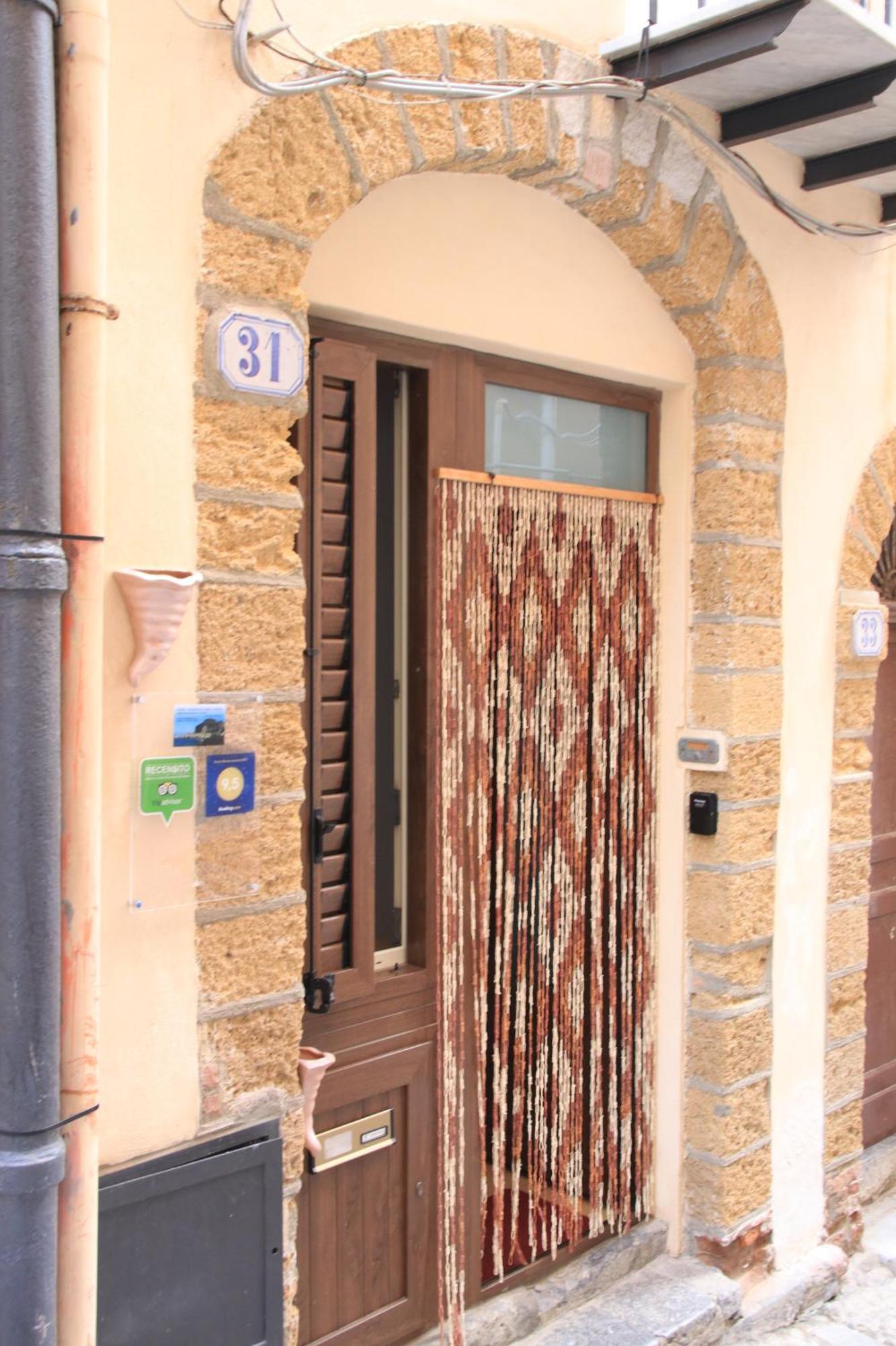 Appartamento Seminario Cefalù Exteriör bild